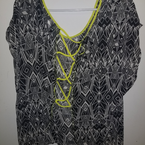 Crop top - Picture 3 of 3